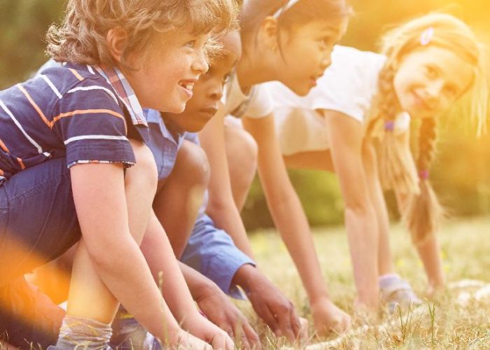 Kleiner Wettkampf zwischen Kindern